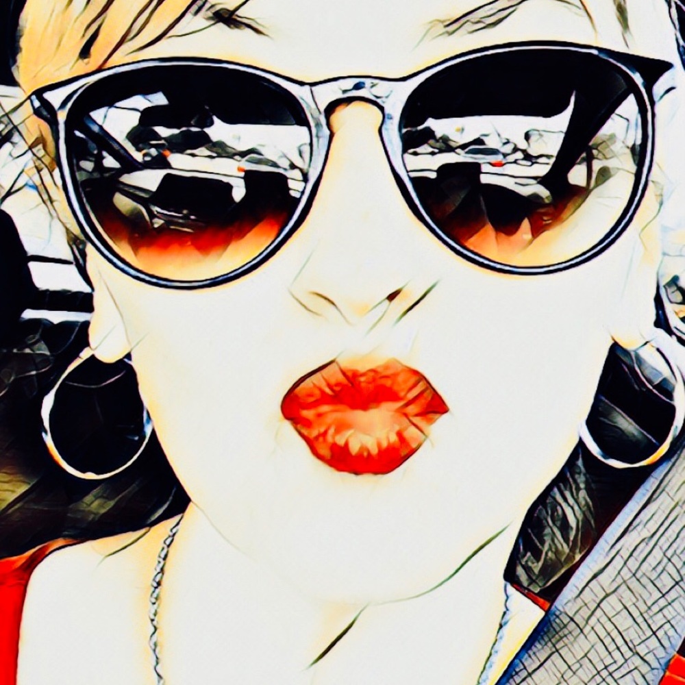 Meet your Posher, Gina